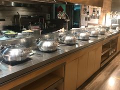 自助取餐区-北京王府井希尔顿酒店·万斯阁西餐厅