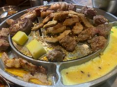 -哈哈碳都·牛肋条无限自助烤肉(台江万达店)