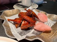 -蝴蝶里·粤菜·点心(滨江龙湖店)