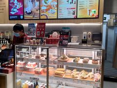 面包甜点陈列柜-Tims天好咖啡·贝果(拉斐尔云廊店)