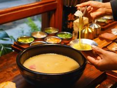 -银米·云南传统过桥米线(双廊黑金冠店)