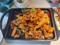 -荷塘秋月·本帮江浙菜(国权路店)