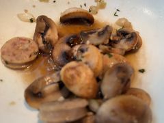 -MONICH牛排融合餐厅(和义大道购物中心店)