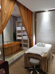 -苑苑vbeauty科技美容SPA