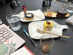 -UNI UNI(环亚凯瑟琳店)