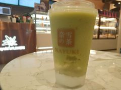 霸气冰淇淋牛油果-奈雪的茶(青岛卓悦里INTOWN店)