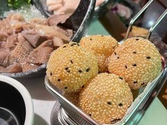 蛋黄麻球拼拼-哥老官重庆美蛙鱼头(龙湖杭州金沙天街店)