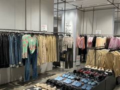 -URBAN REVIVO(富力海珠城店)