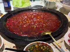 -红九格老火锅(三峡广场店)