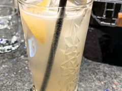 -毛毛虫酒吧