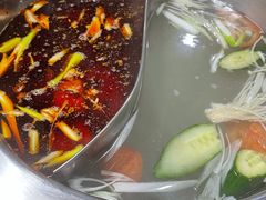 -何氏串串香火锅(翠亨店)
