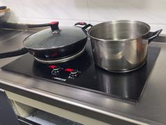 -小草屋轰趴馆别墅派对新场团建家庭聚会