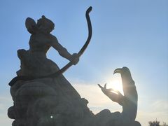 -巴陵广场