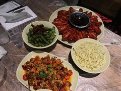 -巴厘龙虾·榜首油焖大虾(音乐学院·沿江酒馆店)