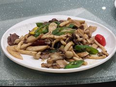 菌菇炒牛肉-鹅公村·国家非遗传承(荔湾店)