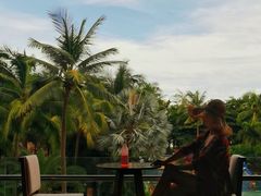 -三亚湾海居铂尔曼度假酒店