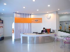 咨询接待-维纳斯化妆摄影学校