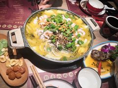 -山城外·非遗酸菜鱼(蜀都万达店)