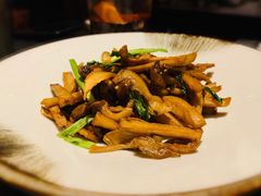 盐焗菌菇-丝路金桃·新疆菜(徐汇店)
