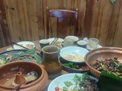 -老滇山寨•云南特色菜•地方菜•民族风情歌舞表演(金碧店)