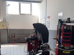 -迪师宝马奔驰专修·维修保养