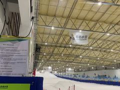 -乔波室内滑雪场