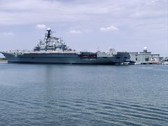 -泰达航母主题公园