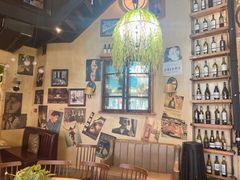 -临界音乐酒馆·小龙虾·江湖菜(华熙LIVE·鱼洞店)
