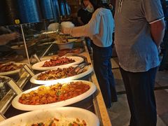 自助取餐区-大中华希尔顿酒店-念自助餐·嗨啤·小龙虾