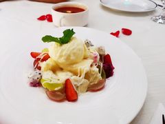 冰淇淋鲜果沙拉-俄士厨房(时代天街店)