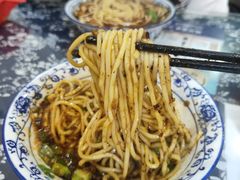 素椒杂酱面-老街杂酱面(东升街店)