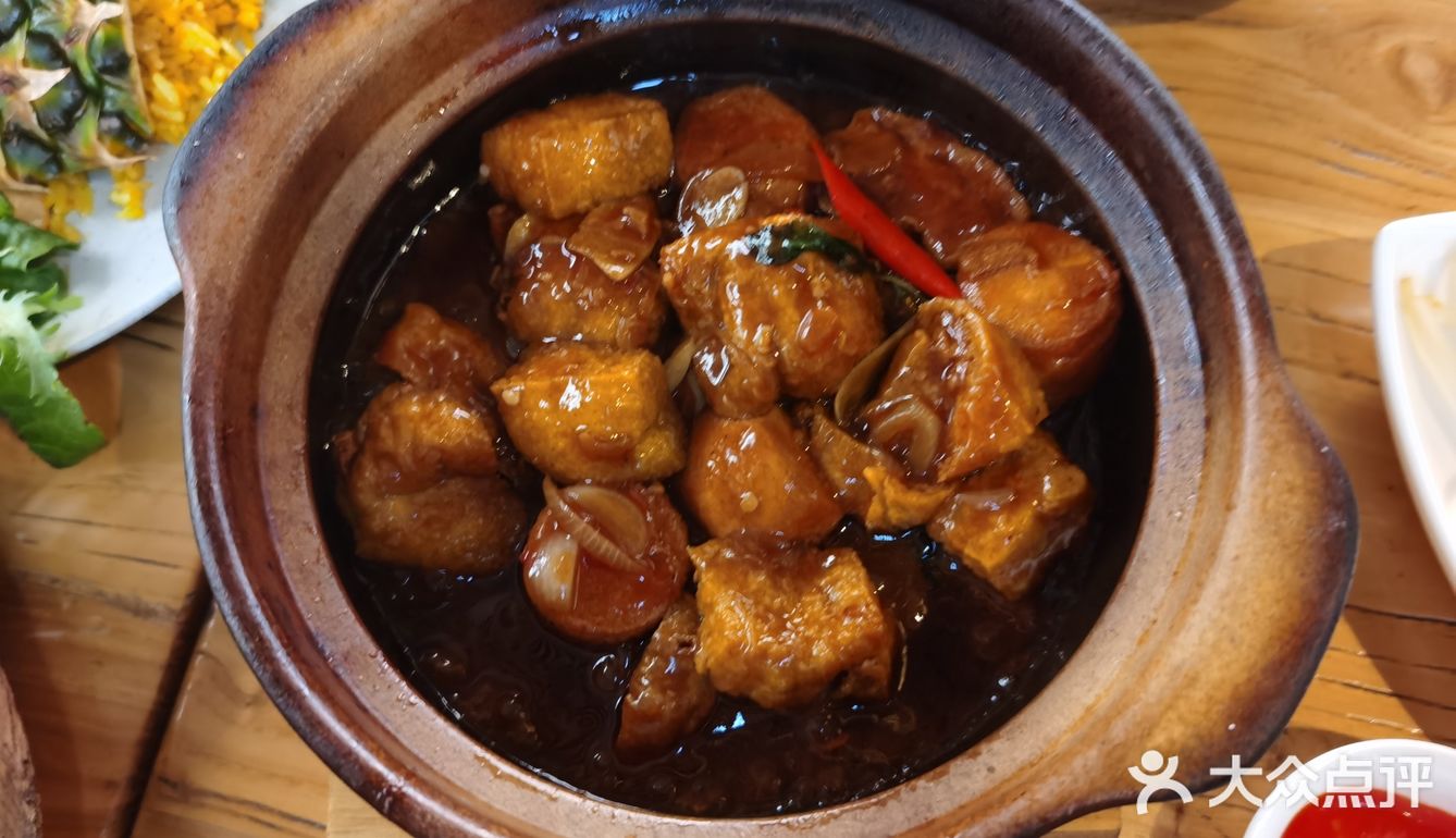 不太好咬，豆腐酱味略重。粉中规中矩，汤比较清淡