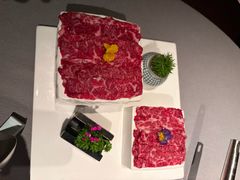 -左庭右院鲜牛肉火锅黑金店(陆家嘴中心店)