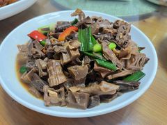 -芦茨金富饭庄·25年老字号·专做稻草鸡