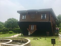 -金山农民画村-枫泾波兰倒置屋