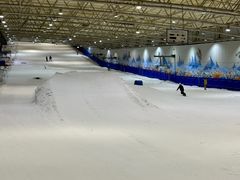 -乔波室内滑雪场