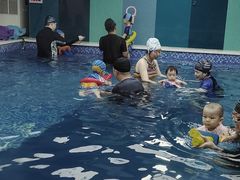 -Swim斯卫姆国际儿童游泳中心(红博中央公园店)