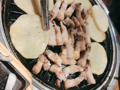 辣五花肉-·缸桶屋·韩式牛肋条自助烤肉(西湖D11店)