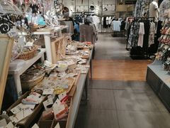 -三福时尚(三峡广场华夏银座店)