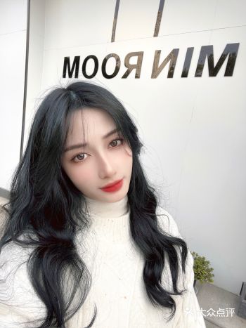 好久没做头发啦，听说星河那边开了一家韩国理发店