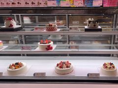 -巴黎贝甜(大宁国际商业广场店)