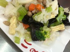 -屯老二农家铁锅炖·行业领军者(梅江店)