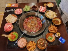 -渝井巷重庆老火锅(沈阳吉祥店)