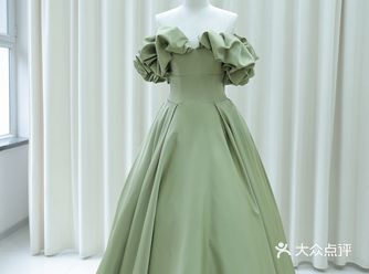 太原婚纱/牛油果绿色缎面礼服