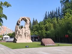 -上海市龙华烈士陵园