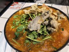 招牌炸酱小锅米线-肥汁米蘭香港米线(长宁来福士店)