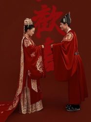 -衣贝姿婚纱礼服馆