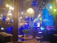 -临界音乐酒馆·小龙虾·江湖菜(华熙LIVE·鱼洞店)