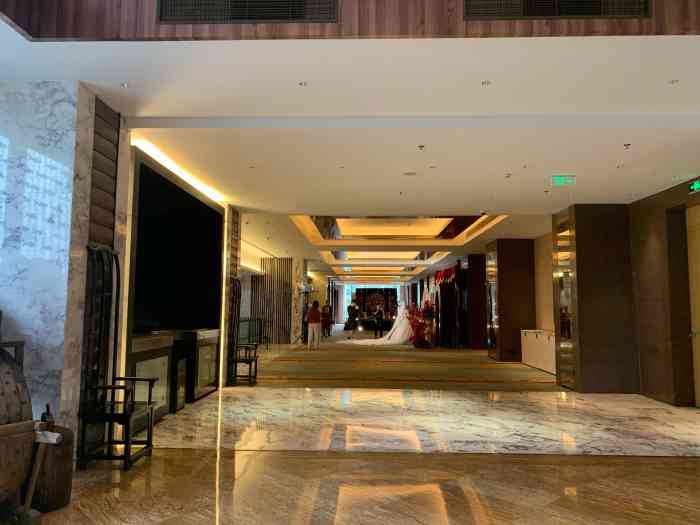 上海漕河泾万丽酒店·宴会厅-"公司年会在这里举办……位置介于12号线