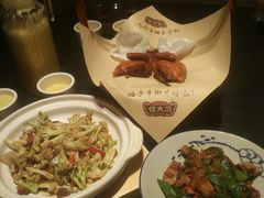 -鸽子侯·家宴·平价海鲜(市图书馆店)